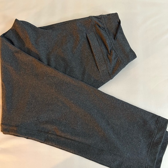 Lululemon - Picture 2 of 6